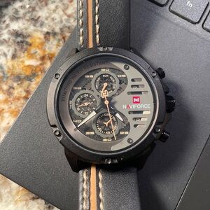 Naviforce  Men Men’s Chronograph Watch NF9110 New battery